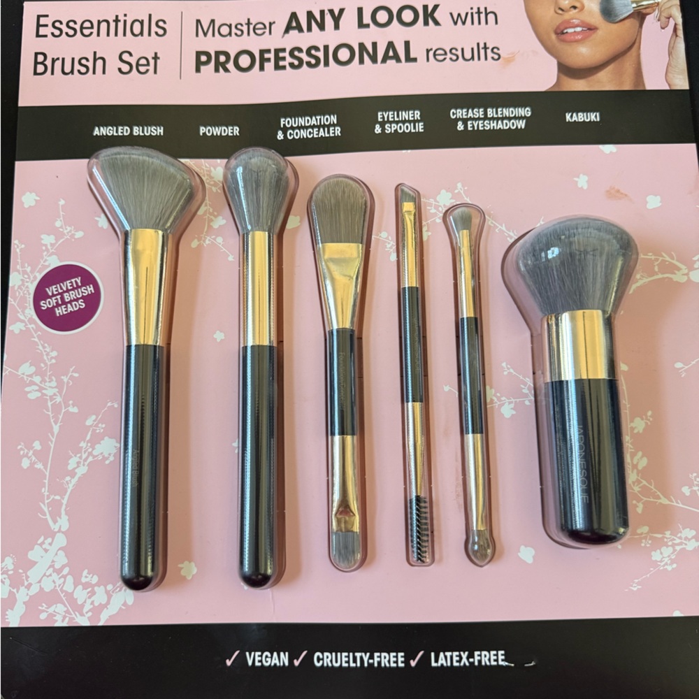 Essentials Professional Makeup Brush Set - Black